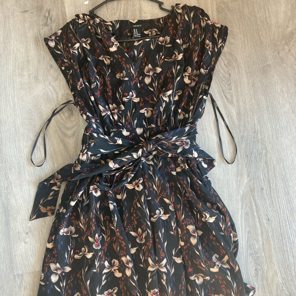 Printed dress sz M